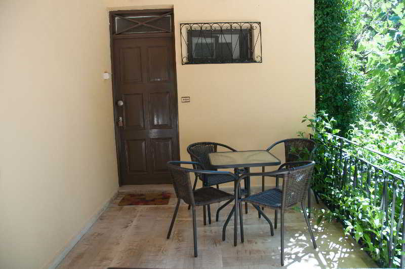Kokoros Apartments Kato Korakiana Екстер'єр фото