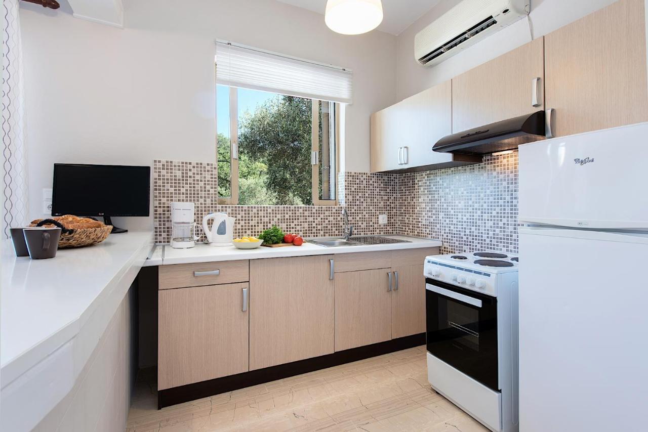 Kokoros Apartments Kato Korakiana Екстер'єр фото
