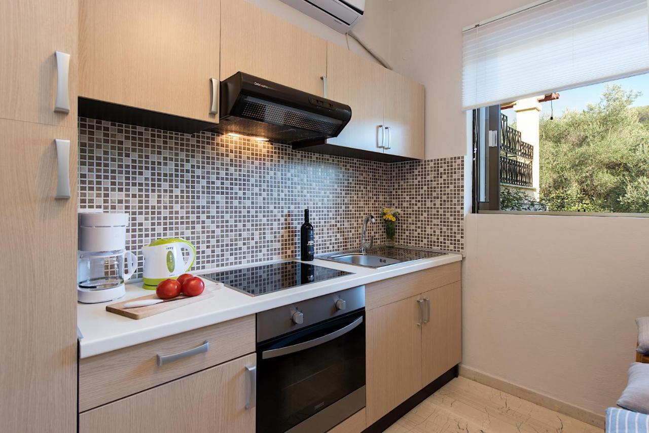 Kokoros Apartments Kato Korakiana Екстер'єр фото