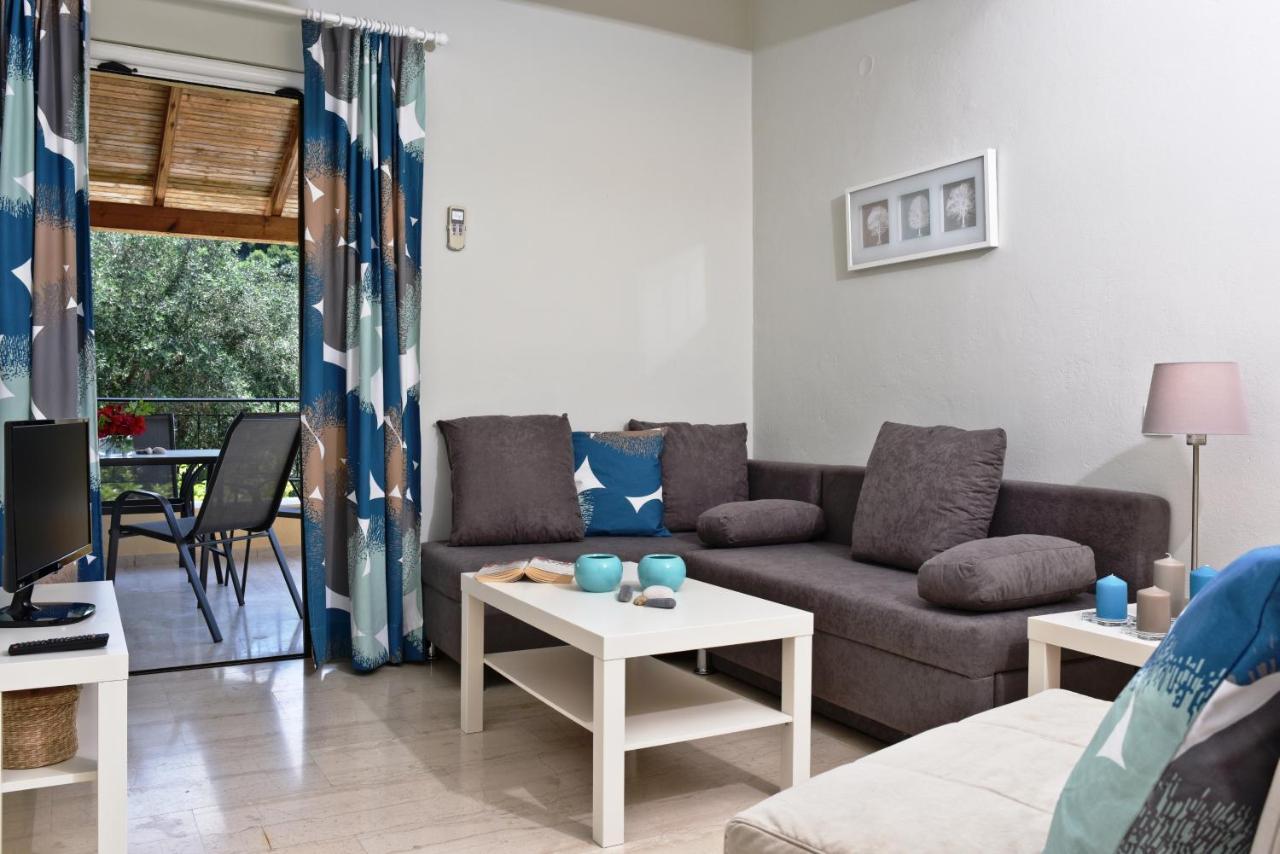 Kokoros Apartments Kato Korakiana Екстер'єр фото